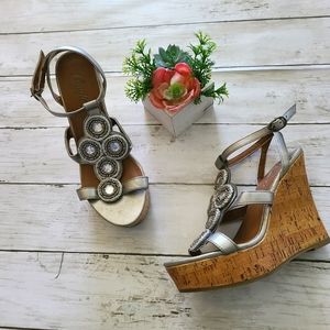 Candies Silver Wedges